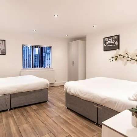 Spacious Modern Retreat Sleeps 11 Liverpool City Exterior photo